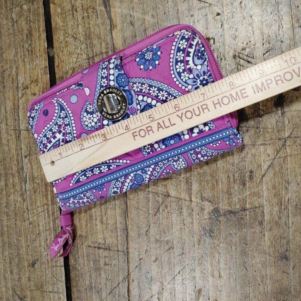 VERA BRADLEY Turnlock Purple/Blue Quilted Cotton Wallet Zip NWOT Paisley Zip - Picture 7 of 8